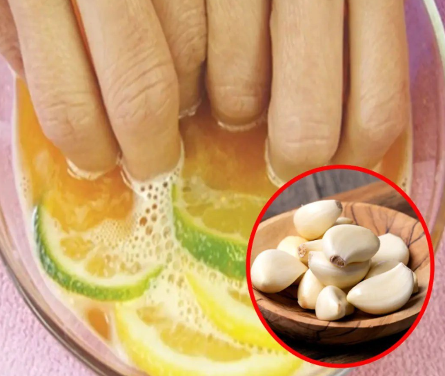 Tips to remove garlic smell from hands when cooking