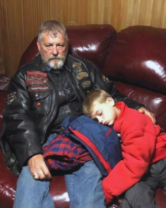 The 9-Year-Old Who Kept Sneaking Into a Biker Clubhouse — What the Riders Did Next Made Me Cry