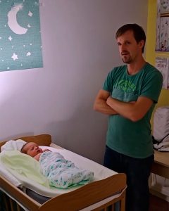 My Husband Refused to Change Our Baby’s Diapers Because ‘It’s Not a Man’s Job’ – So I Gave Him a Wake-up Call