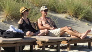 I Caught My Dad with a Young Lady on the Beach While He Was ‘On a Business Trip’