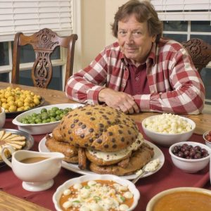 Elderly Woman’s Family Left Her All Alone on Thanksgiving – Just When She Lost Hope, Someone Knocked