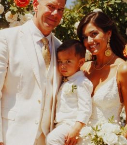 My Mother Disowned Me for Marrying a Single Mom – She Laughed at My Life, Then Broke Down When She Saw It Three Years Later