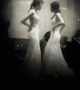 My Sister Showed up at My Wedding in a White Dress – Then the Groom Turned Pale